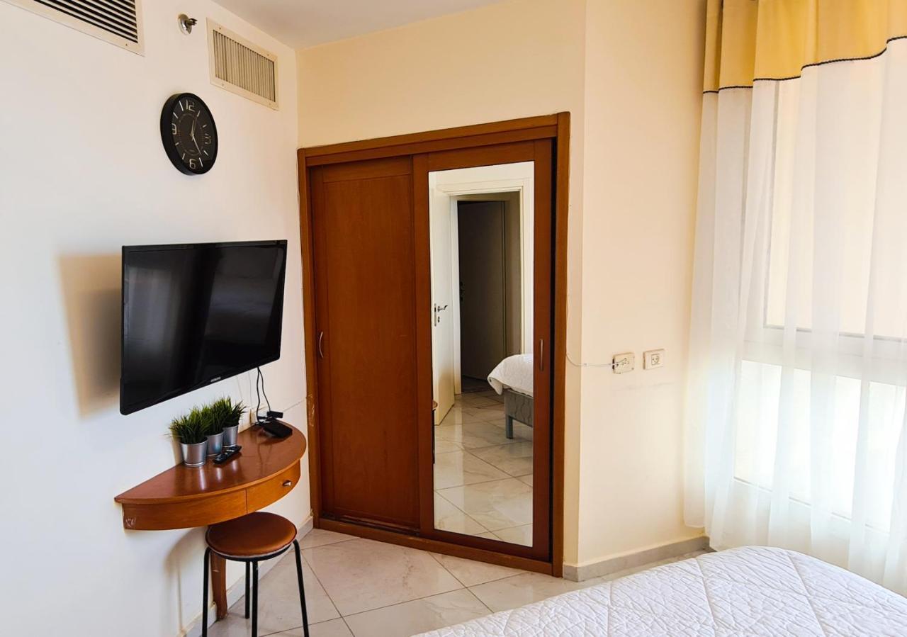 Go To Apartments In Leonardo Bat Yam Exterior photo