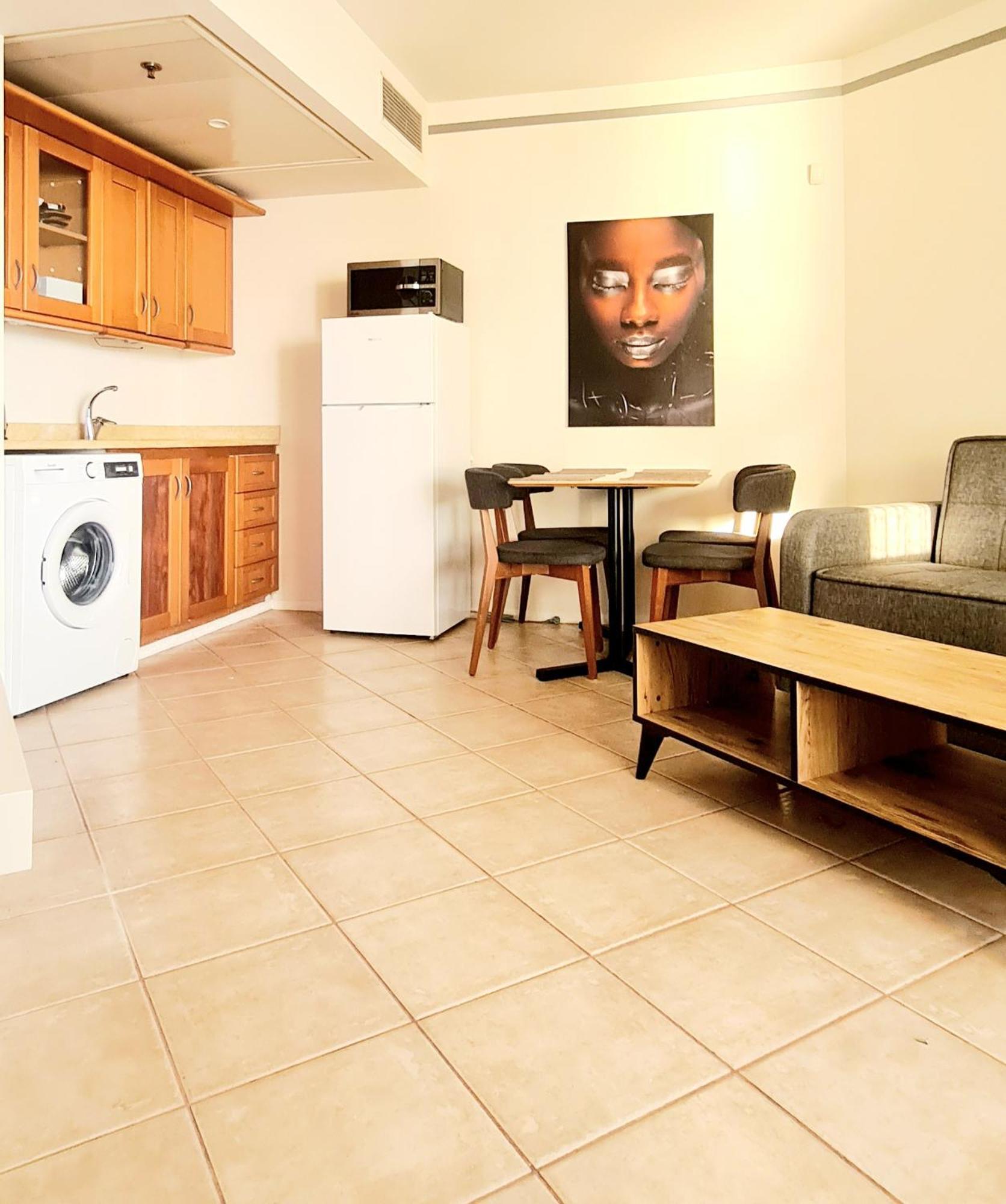 Go To Apartments In Leonardo Bat Yam Exterior photo