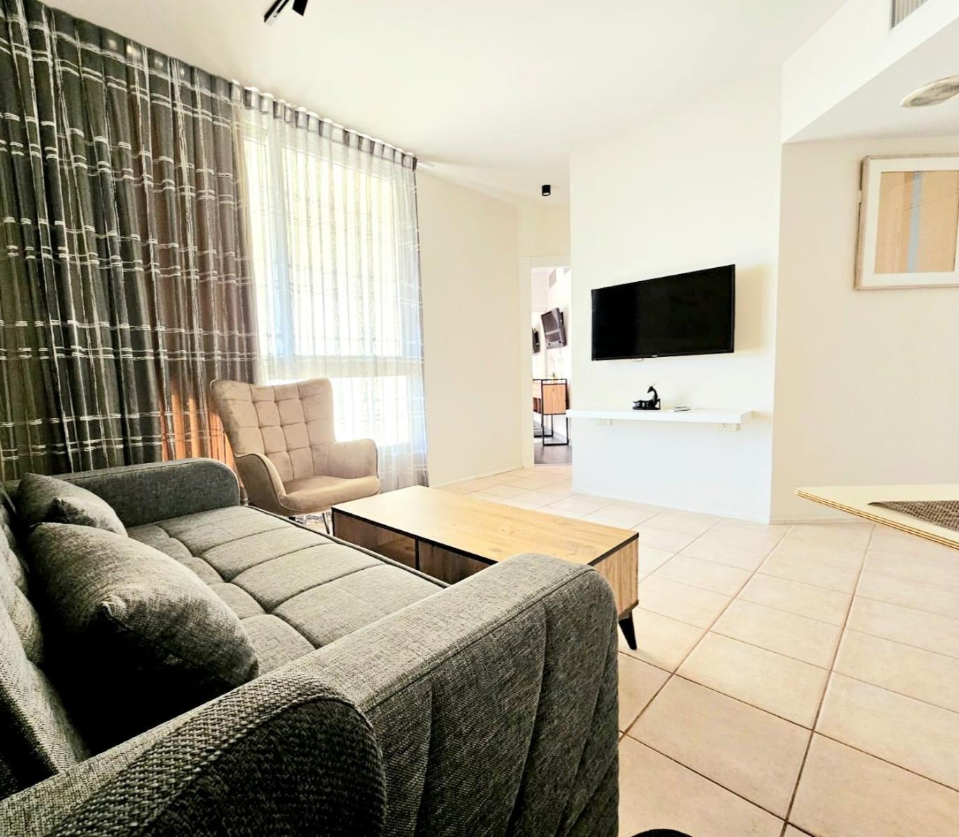 Go To Apartments In Leonardo Bat Yam Exterior photo